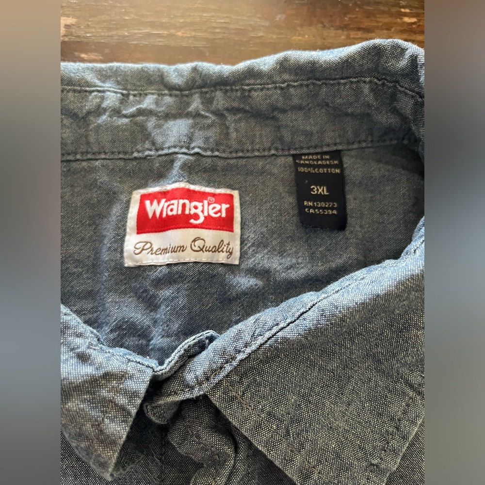 Wrangler button up